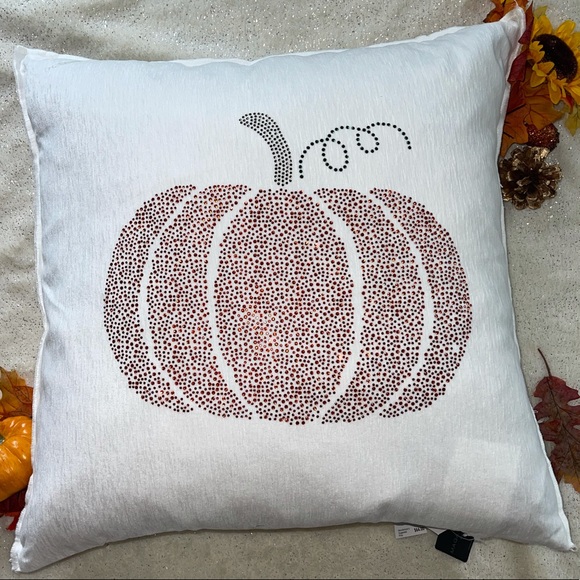 NWT 20x20 Velvety Crystal Rhinestone Embellished Pumpkin Fall Pillow - Picture 9 of 11